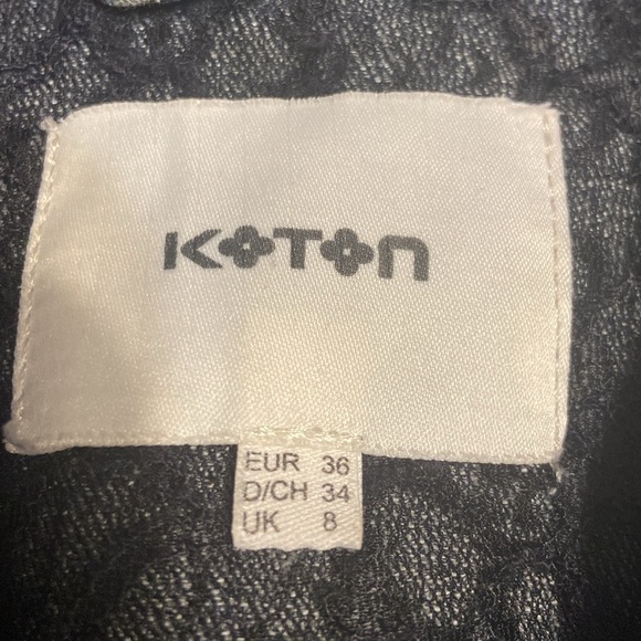 K•O•T•O•N jean jacket size 4
BIN C - Picture 6 of 8